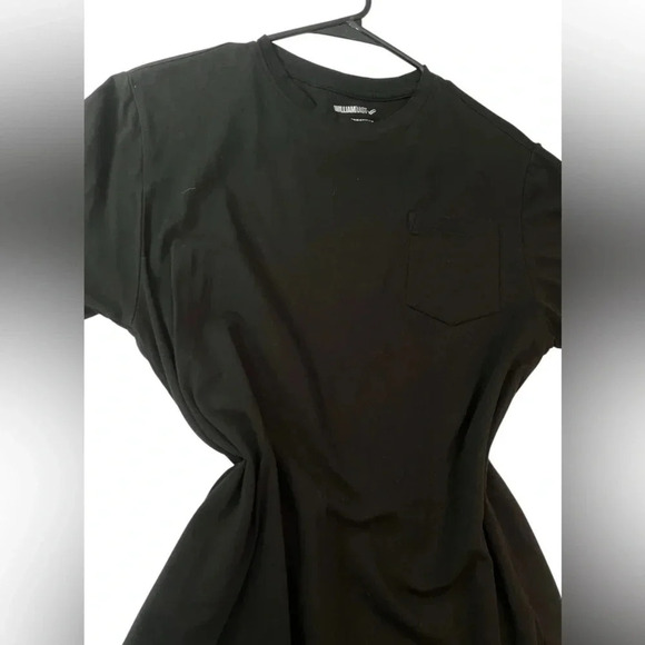 Medium Black Casual Tshirt with Pocket - Picture 3 of 6